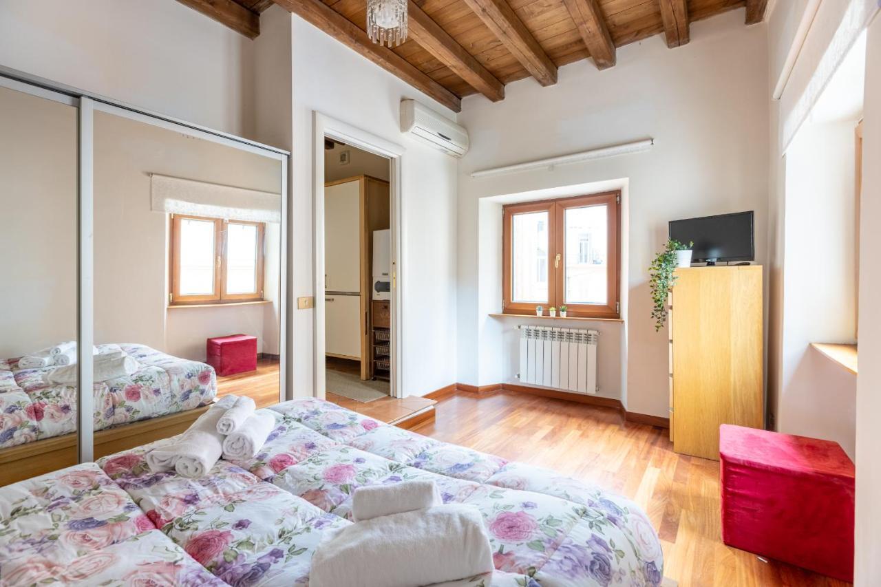 Vg Trevi Fountain 5 Stelle Elegant Apartment โรม ภายนอก รูปภาพ